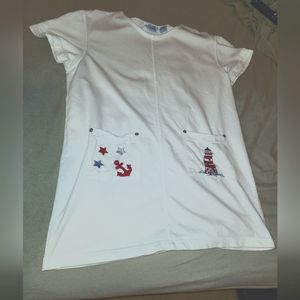 Sun Casual white nautical Female Medium short-sleeve tunic.
